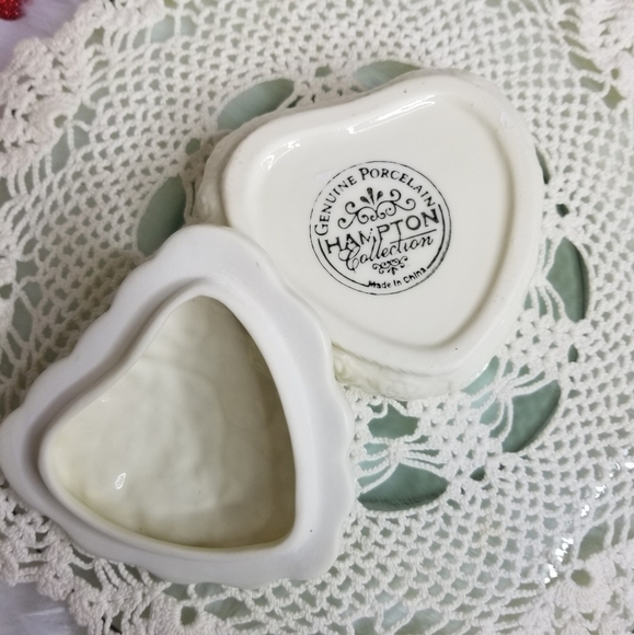 Hampton Genuine Porcelain Collection Heart Shaped Floral Trinket 4.5" W - Picture 7 of 8